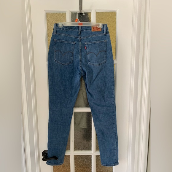 Levi high rise skinny jeans - Picture 6 of 7